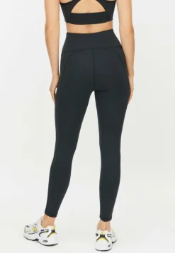 Flattering Curved High Waist T Black