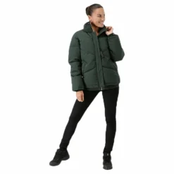 Lisen                Green