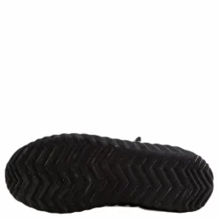 Out n About Plus Conquest Black