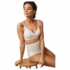 The Go-To triangle bra Beige